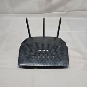 NETGEAR Nighthawk RAX10 Dual-Band‎ Wi-Fi 6 Router